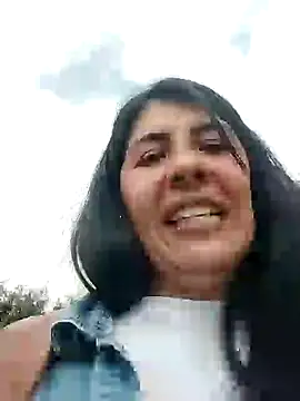 Snapshot of aisha_latina chatting on December 6, 2024, 2:49 pm aisha latina online show from December 6, 2024, 2:49 pm