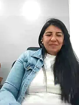 Snapshot of aisha_latina chatting on December 9, 2024, 6:03 pm aisha latina online show from December 9, 2024, 6:03 pm