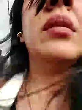Snapshot of aisha_latina chatting on December 11, 2024, 9:01 pm aisha latina online show from December 11, 2024, 9:01 pm