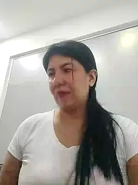 Snapshot of aisha_latina chatting on January 21, 2025, 3:21 pm aisha latina online show from January 21, 2025, 3:21 pm