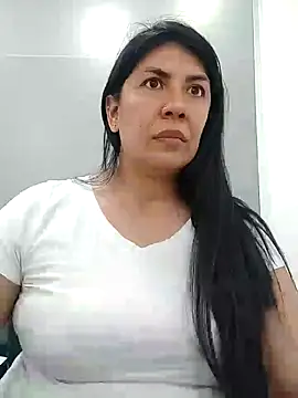 Snapshot of aisha_latina chatting on January 21, 2025, 9:25 pm aisha latina online show from January 21, 2025, 9:25 pm