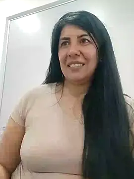 Snapshot of aisha_latina chatting on January 22, 2025, 5:59 pm aisha latina online show from January 22, 2025, 5:59 pm