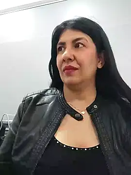 Snapshot of aisha_latina chatting on January 23, 2025, 2:50 pm aisha latina online show from January 23, 2025, 2:50 pm