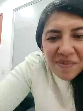 Snapshot of aisha_latina chatting on January 24, 2025, 6:14 pm aisha latina online show from January 24, 2025, 6:14 pm