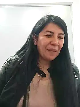 Snapshot of aisha_latina chatting on January 27, 2025, 6:52 pm aisha latina online show from January 27, 2025, 6:52 pm
