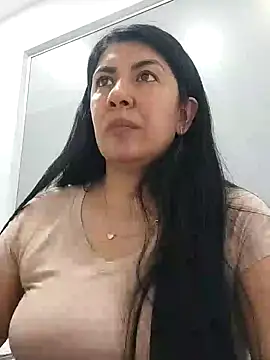 Snapshot of aisha_latina chatting on January 27, 2025, 9:55 pm aisha latina online show from January 27, 2025, 9:55 pm