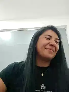 Snapshot of aisha_latina chatting on January 31, 2025, 9:05 pm aisha latina online show from January 31, 2025, 9:05 pm