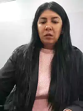 Snapshot of aisha_latina chatting on February 3, 2025, 2:24 pm aisha latina online show from February 3, 2025, 2:24 pm