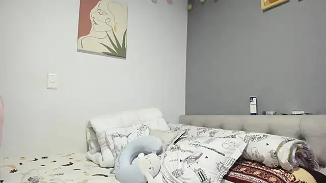Snapshot of aisha_latina chatting on February 3, 2025, 11:36 pm aisha latina online show from February 3, 2025, 11:36 pm