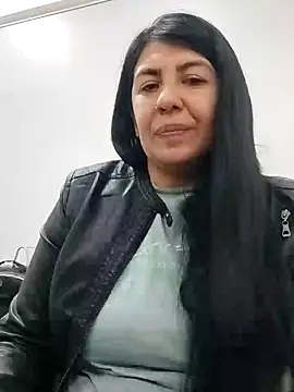 Snapshot of aisha_latina chatting on February 18, 2025, 5:53 pm aisha latina online show from February 18, 2025, 5:53 pm
