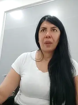 Snapshot of aisha_latina chatting on February 27, 2025, 3:59 pm aisha latina online show from February 27, 2025, 3:59 pm