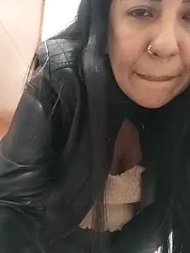 Snapshot of aisha_latina chatting on March 4, 2025, 8:16 pm aisha latina online show from March 4, 2025, 8:16 pm