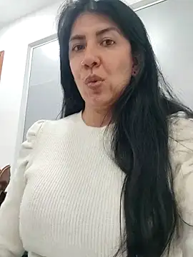 Snapshot of aisha_latina chatting on March 20, 2025, 2:53 pm aisha latina online show from March 20, 2025, 2:53 pm