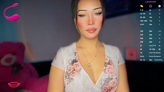 Jasmine Elcock online show from November 2, 2025, 6:43 pm