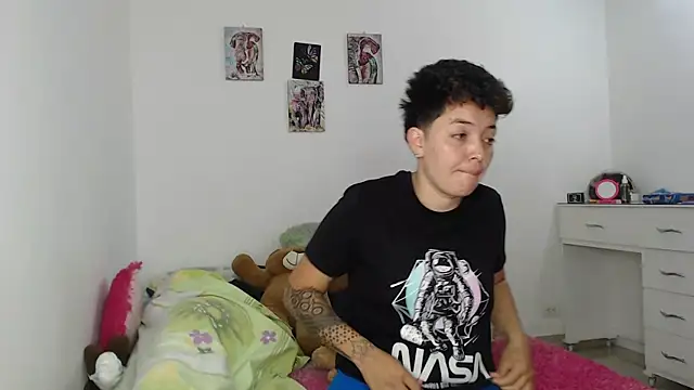 Snapshot of kathy_luisa chatting on October 29, 2025, 11:17 pm kathy luisa online show from October 29, 2025, 11:17 pm