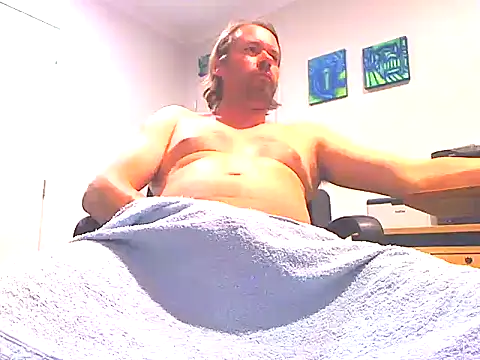 megaboy411 online show from December 25, 2024, 9:56 am