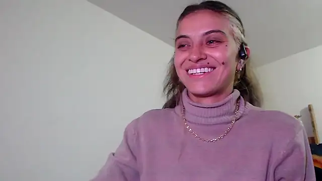 Snapshot of mariecam420 chatting on December 16, 2024, 3:40 am mariecam420 online show from December 16, 2024, 3:40 am