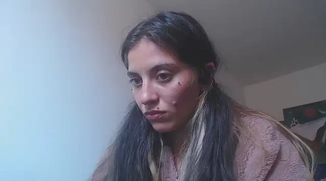 Snapshot of mariecam420 chatting on December 22, 2024, 7:52 pm mariecam420 online show from December 22, 2024, 7:52 pm