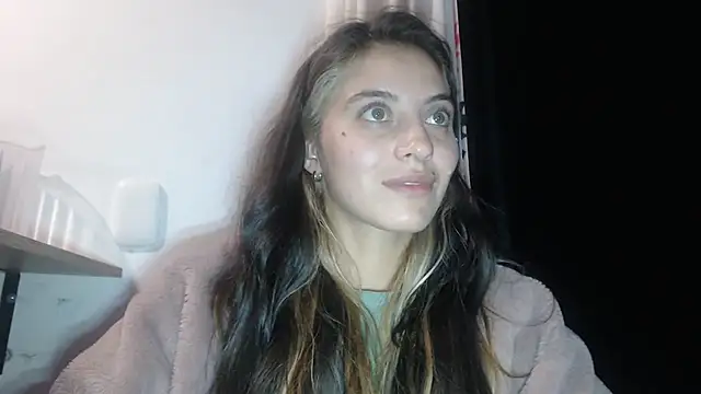 Snapshot of mariecam420 chatting on December 26, 2024, 3:27 am mariecam420 online show from December 26, 2024, 3:27 am