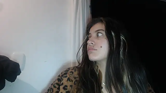 Snapshot of mariecam420 chatting on January 1, 2025, 11:51 pm mariecam420 online show from January 1, 2025, 11:51 pm