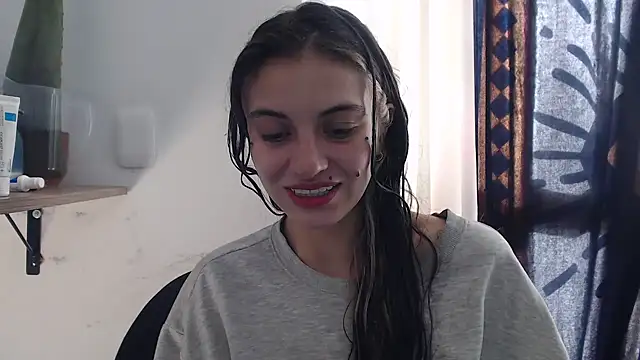 Snapshot of mariecam420 chatting on January 15, 2025, 2:02 pm mariecam420 online show from January 15, 2025, 2:02 pm