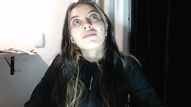 Snapshot of mariecam420 chatting on January 20, 2025, 3:59 am mariecam420 online show from January 20, 2025, 3:59 am