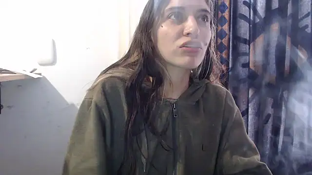 Snapshot of mariecam420 chatting on January 20, 2025, 10:04 pm mariecam420 online show from January 20, 2025, 10:04 pm