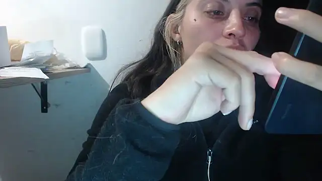Snapshot of mariecam420 chatting on January 28, 2025, 1:29 am mariecam420 online show from January 28, 2025, 1:29 am