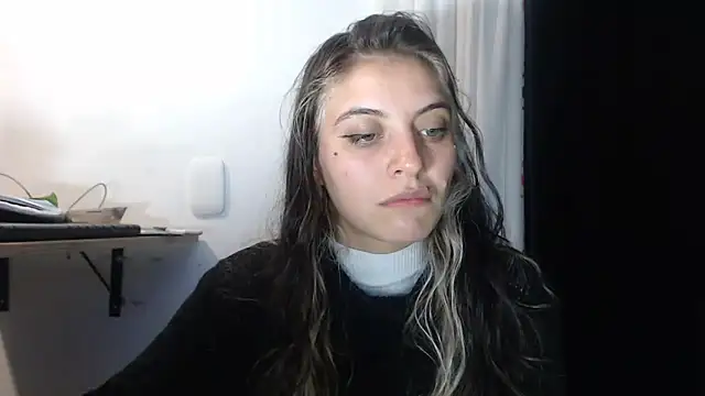 Snapshot of mariecam420 chatting on February 15, 2025, 12:26 am mariecam420 online show from February 15, 2025, 12:26 am
