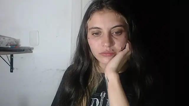 Snapshot of mariecam420 chatting on February 25, 2025, 3:42 am mariecam420 online show from February 25, 2025, 3:42 am