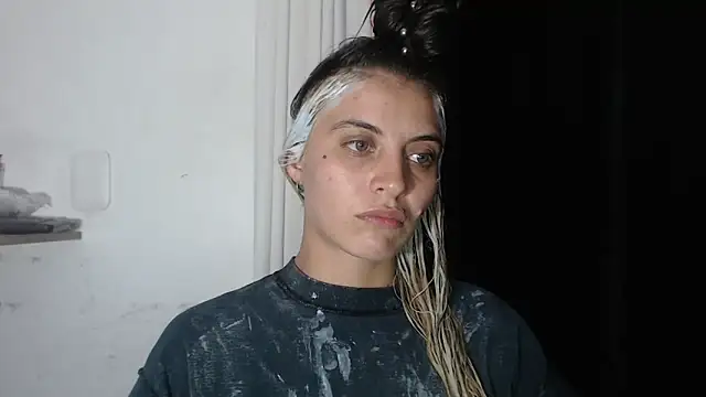 Snapshot of mariecam420 chatting on February 28, 2025, 1:37 am mariecam420 online show from February 28, 2025, 1:37 am