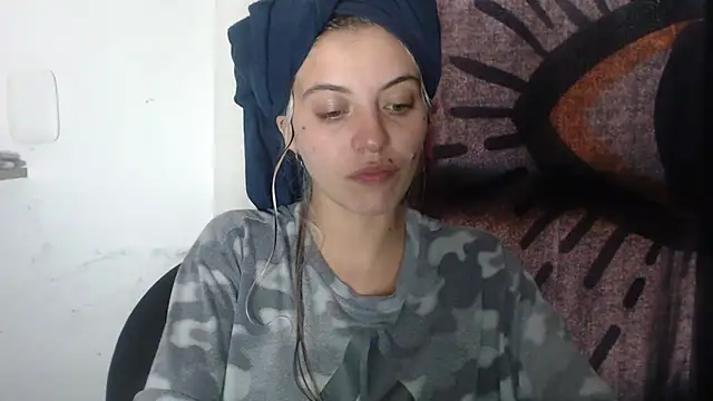Snapshot of mariecam420 chatting on February 28, 2025, 10:28 pm mariecam420 online show from February 28, 2025, 10:28 pm