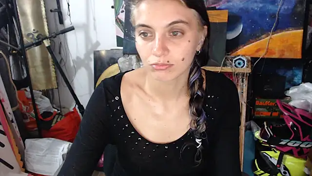 Snapshot of mariecam420 chatting on March 8, 2025, 1:06 am mariecam420 online show from March 8, 2025, 1:06 am