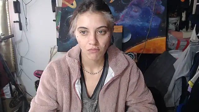Snapshot of mariecam420 chatting on March 16, 2025, 8:11 pm mariecam420 online show from March 16, 2025, 8:11 pm