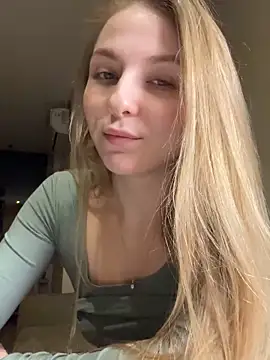 Snapshot of Aquilaris_ chatting on March 4, 2025, 6:18 pm Aquilaris  online show from March 4, 2025, 6:18 pm