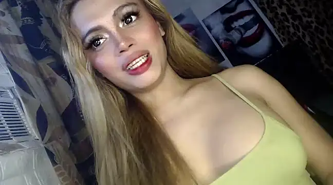 Snapshot of barbie_ivana chatting on February 15, 2025, 10:00 am barbie ivana online show from February 15, 2025, 10:00 am