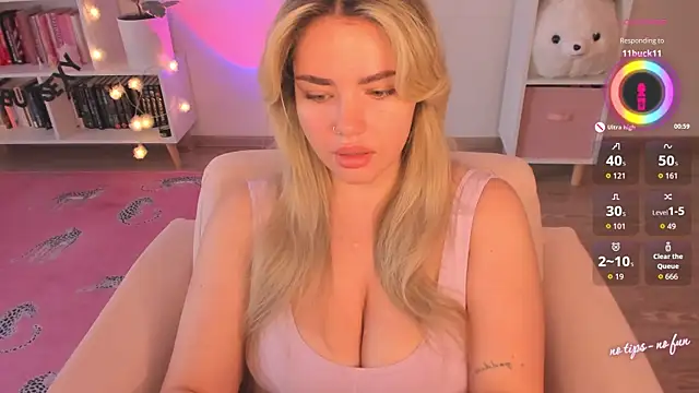 pussy-kattt online show from October 1, 2025, 5:35 am