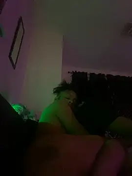 Snapshot of CutieFrmthehood chatting on December 2, 2024, 2:53 am CutieFrmthehood online show from December 2, 2024, 2:53 am