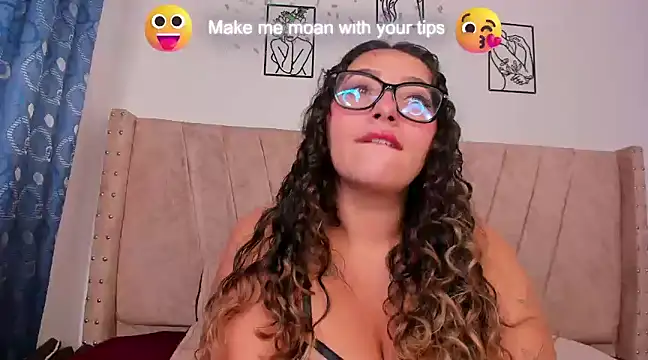 Snapshot of sweet_p_ chatting on January 21, 2025, 1:54 pm sweet p online show from January 21, 2025, 1:54 pm