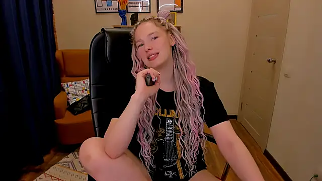  fiona Love online show from March 17, 2026, 8:45 pm