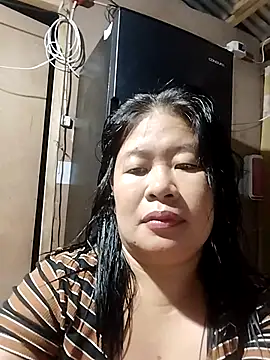 lickmepussy21 online show from February 2, 2026, 9:57 pm