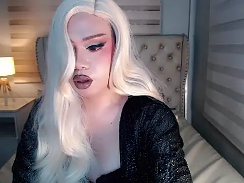 Snapshot of RebecaNextToYou chatting on May 23, 2026, 12:31 pm RebecaNextToYou online show from May 23, 2026, 12:31 pm