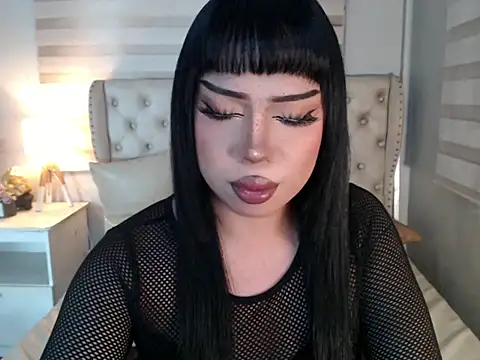 Snapshot of RebecaNextToYou chatting on June 4, 2026, 5:19 pm RebecaNextToYou online show from June 4, 2026, 5:19 pm