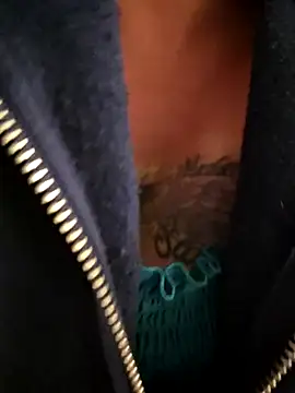 julimonroe online show from November 13, 2025, 4:33 am