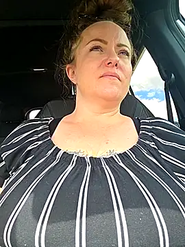 julimonroe online show from March 26, 2026, 8:03 pm