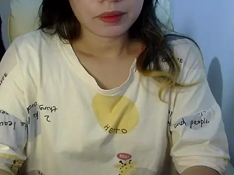    zurIII09  online show from September 29, 2025, 7:57 am