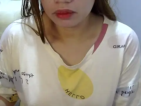    zurIII09  online show from December 20, 2025, 8:38 pm