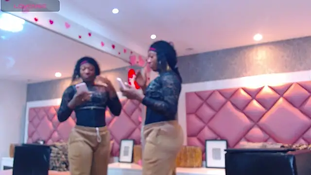 DanielaDuff online show from October 30, 2025, 7:36 pm