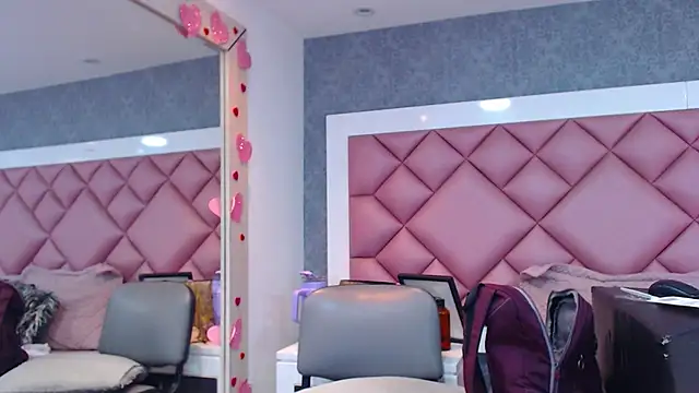 DanielaDuff online show from February 6, 2026, 7:39 pm