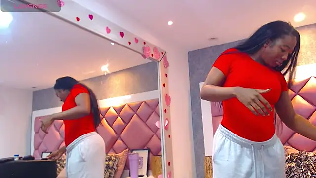 DanielaDuff online show from June 1, 2026, 7:37 pm